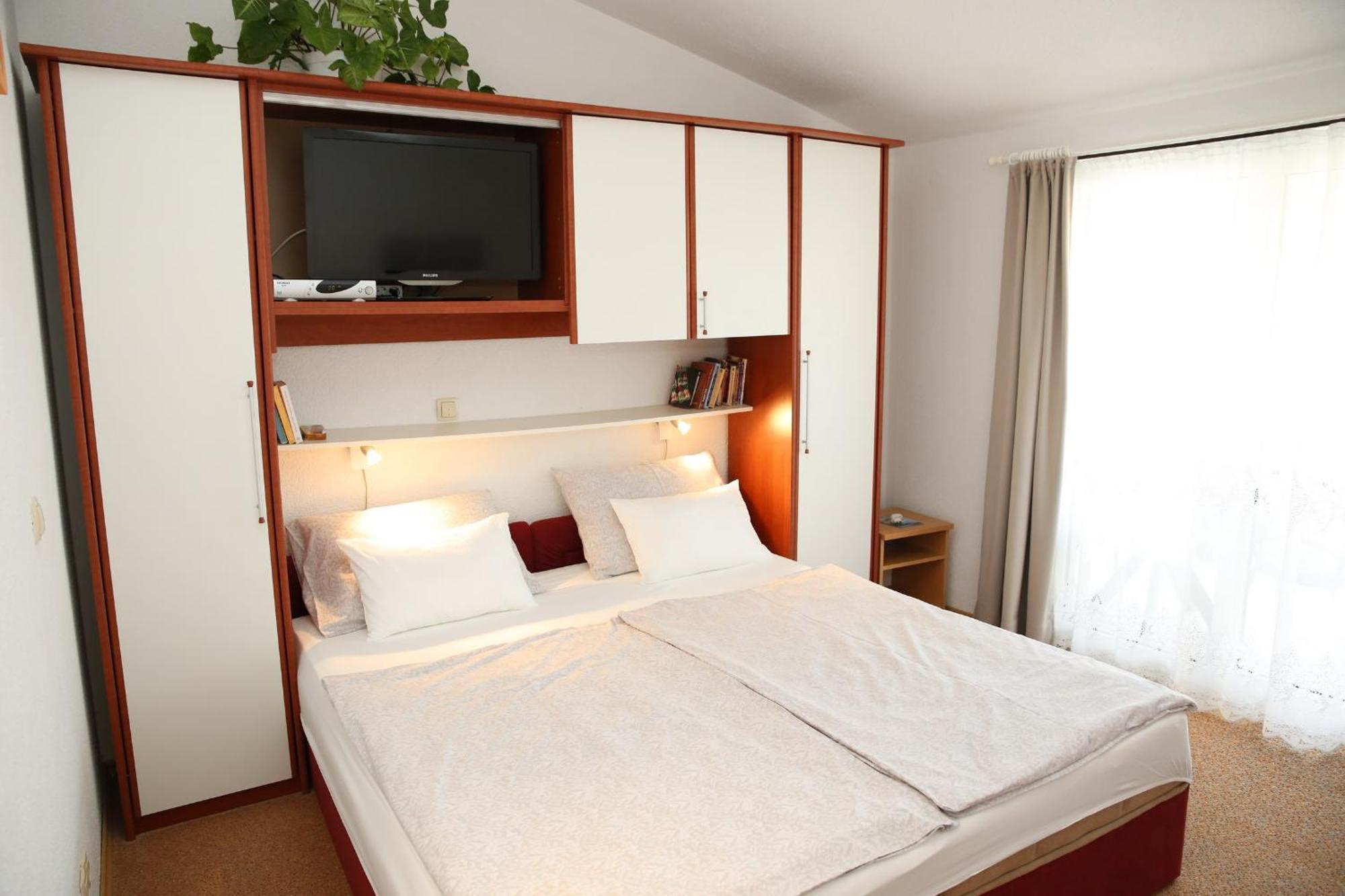 Apartments Katarine Zrinske Водице Екстер'єр фото