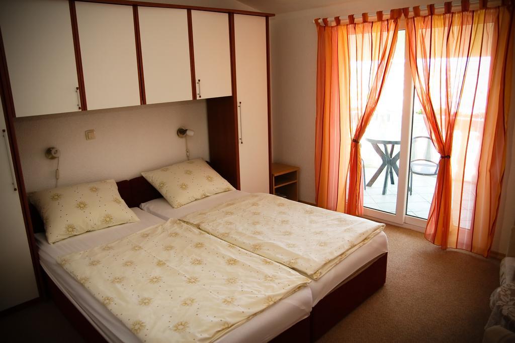 Apartments Katarine Zrinske Водице Екстер'єр фото