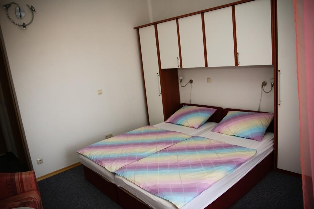 Apartments Katarine Zrinske Водице Екстер'єр фото