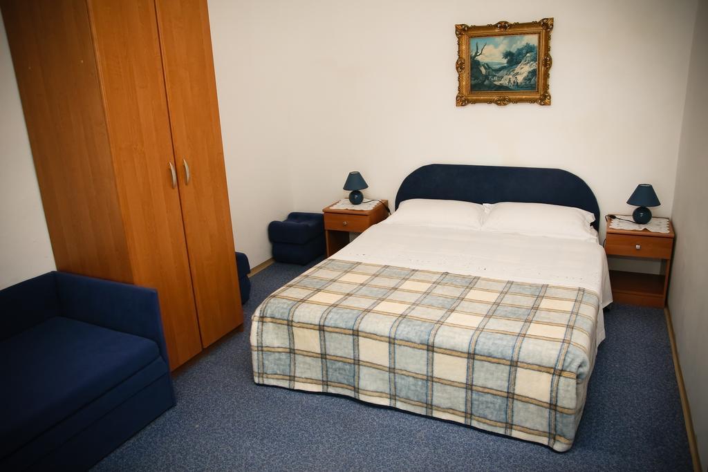 Apartments Katarine Zrinske Водице Екстер'єр фото