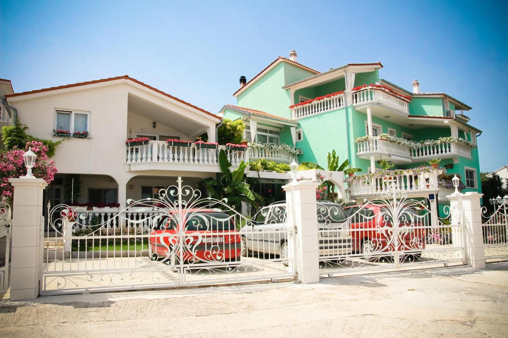 Apartments Katarine Zrinske Водице Екстер'єр фото